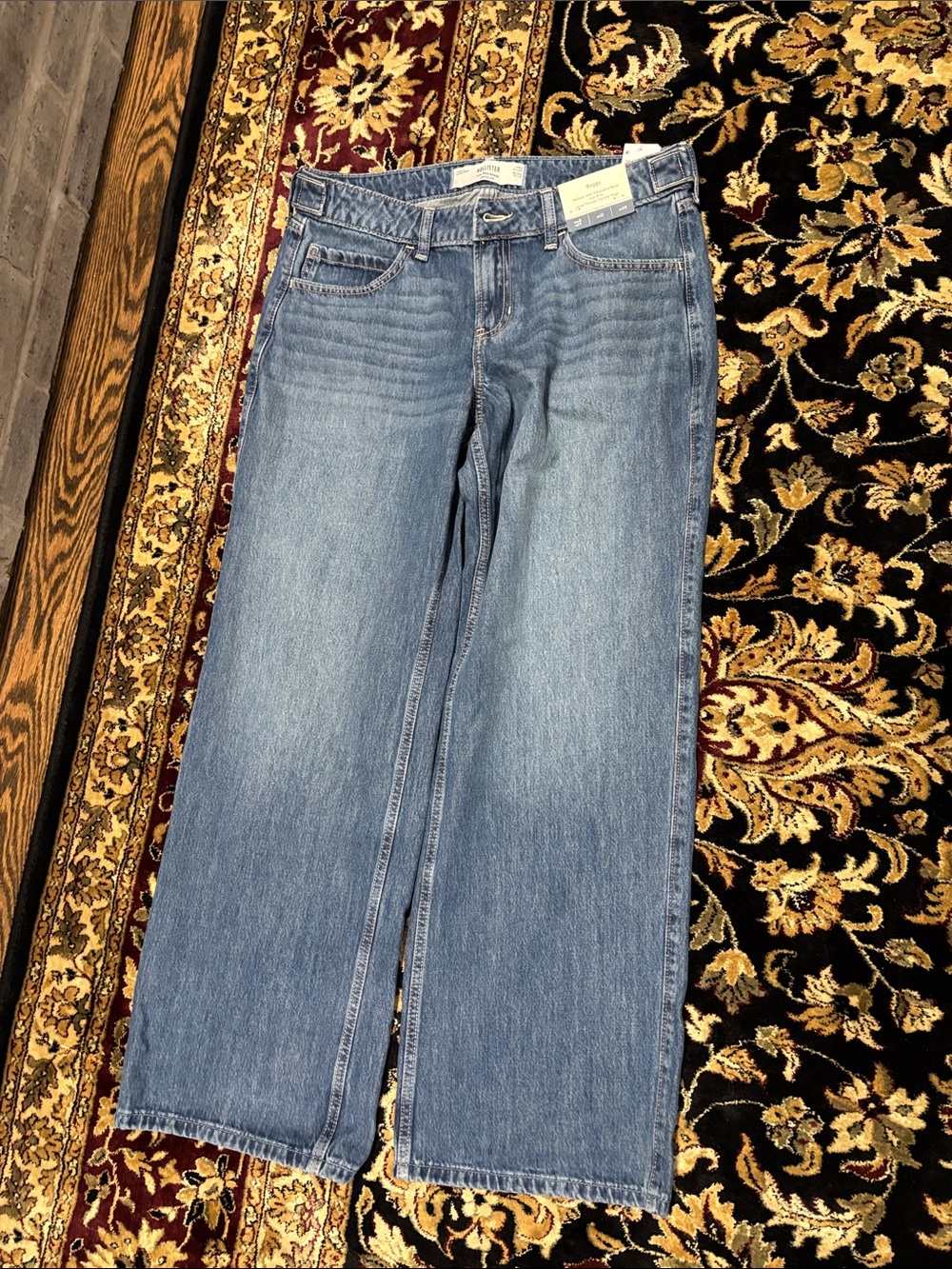 BRAND NEW Hollister Baggy Women's Jeans